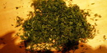 фрикадельки с цедрой лимона и огуречным соусом