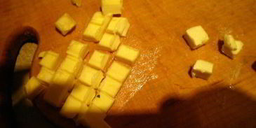 фрикадельки с цедрой лимона и огуречным соусом