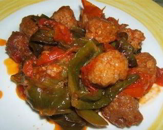 Фрикадельки с зелеными перчиками