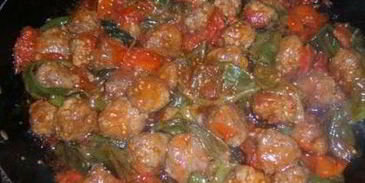 фрикадельки с зелеными перчиками