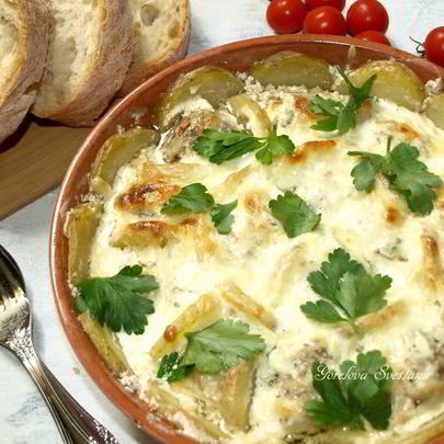 Фрикадельки в картофельных сотах