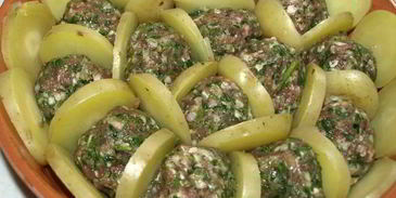 фрикадельки в картофельных сотах