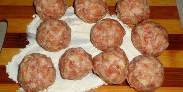 фрикадельки в сметанном соусе в духовке