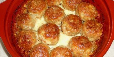 фрикадельки в сметанном соусе в духовке