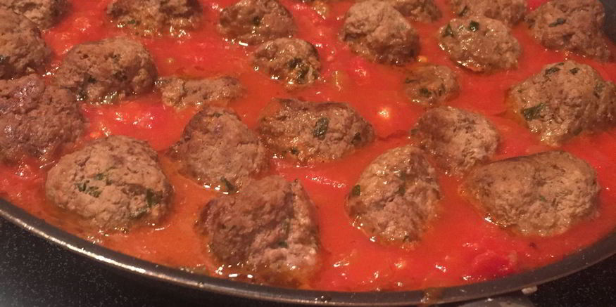 Рецепт фрикаделек в соусе из помидоров
