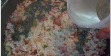 фрикадельки в томатном соусе с пикантным рисом