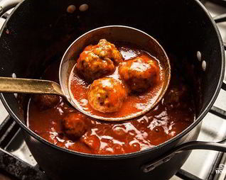 Мясные фрикадельки с подливкой