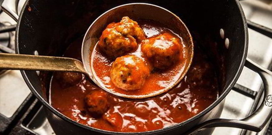 Рецепт мясных фрикаделек с подливкой