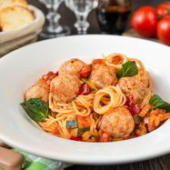 Рецепт Пасты с фрикадельками и овощами