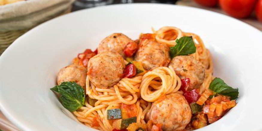 Рецепт пасты с фрикадельками и овощами