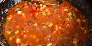 паста с фрикадельками и овощами