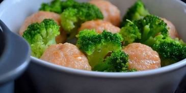 рыбные фрикадельки в сливочном соусе