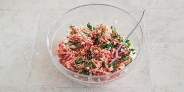 стромболи с фрикадельками