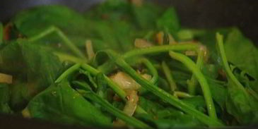 чечевица со шпинатом, тмином и кориандром