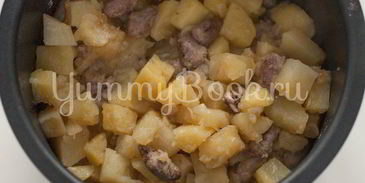 картофель с куриными сердечками в мультиварке