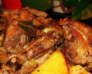 Картофель с курицей в духовке