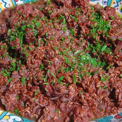 Красный рис с купатами и радиккио