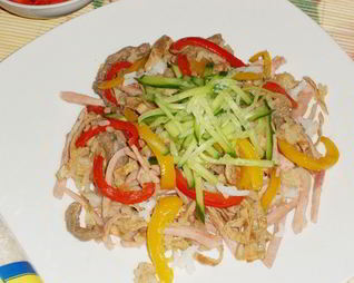 Нику тяхан — жареный рис с говядиной