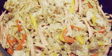 нику тяхан — жареный рис с говядиной