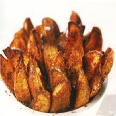 Пикантный картофель фри в духовке