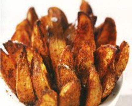 Пикантный картофель фри в духовке