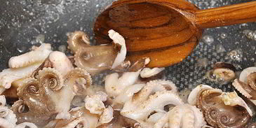 рис с морепродуктами и овощами