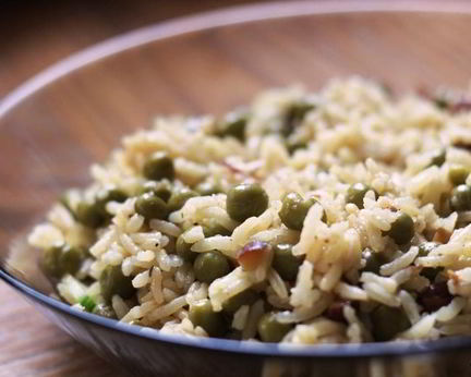 Рис с зеленым горошком и миндалем