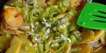 жареная картошка с болгарским перцем