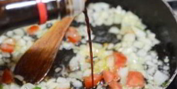 жареный рис кхау пхат