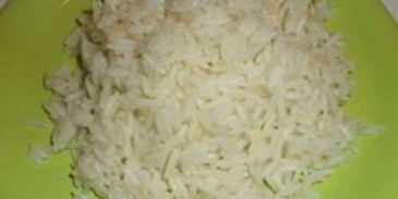 долма из маринованных виноградных листьев