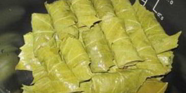 долма из маринованных виноградных листьев