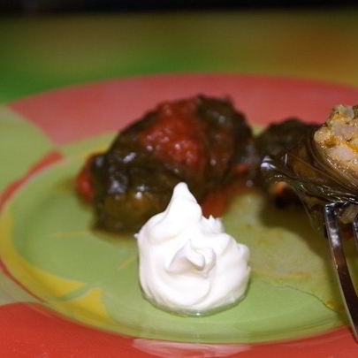 Долма из свекольных листьев