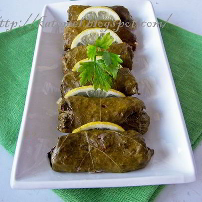 Долма с курицей и кедровыми орешками