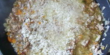 долма с курицей и кедровыми орешками