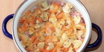 голубцы ленивые с грибами