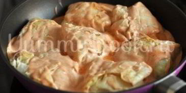 голубцы под томатно-сливочным соусом