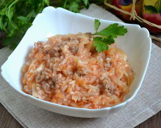 Ленивые голубцы под соусом