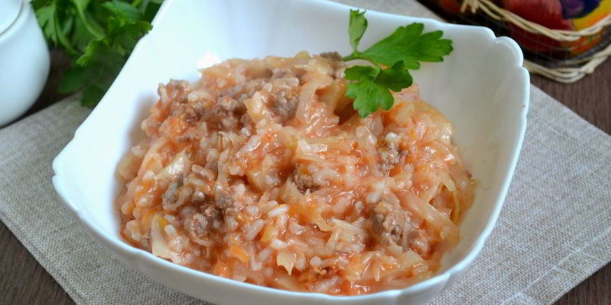 Рецепт ленивых голубцов под соусом