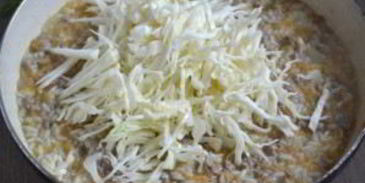 ленивые голубцы под соусом