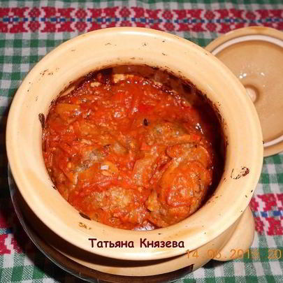 Ленивые голубцы с капустой и фаршем в горшочках