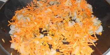 ленивые голубцы с капустой и фаршем в горшочках