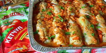 запеченные голубцы в кетчупе и сметане