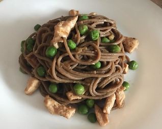 Гречневая лапша с курицей