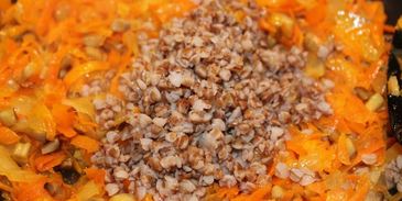 грибы, фаршированные гречкой