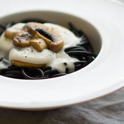 Грибы под белым соусом