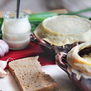 Рецепт Грибов в горшочке со сметаной