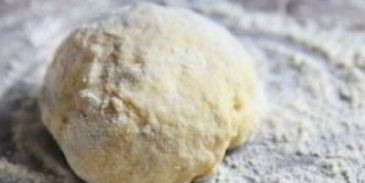 грибы в горшочке со сметаной