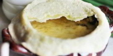 грибы в горшочке со сметаной