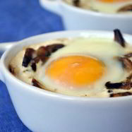 Рецепт Грибов в сливках, запеченые с яйцом