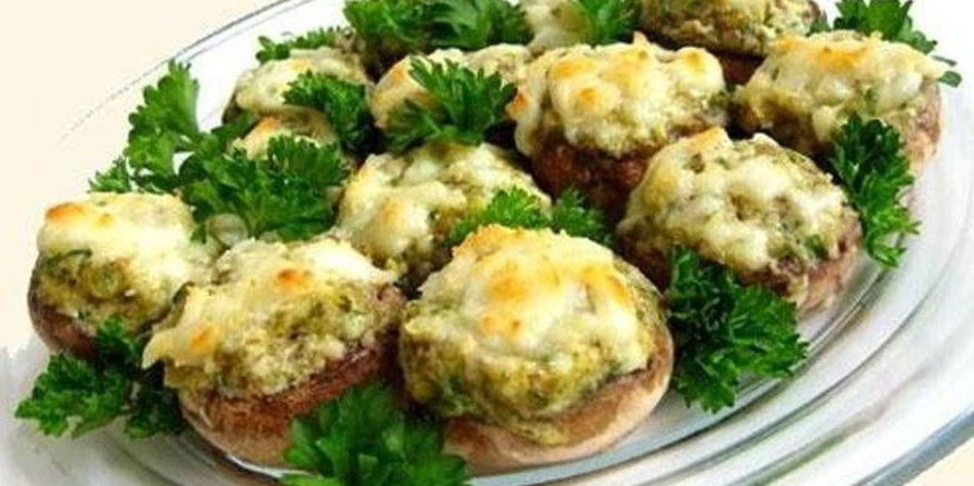 Рецепт нежных шампиньонов с сыром в микроволновке